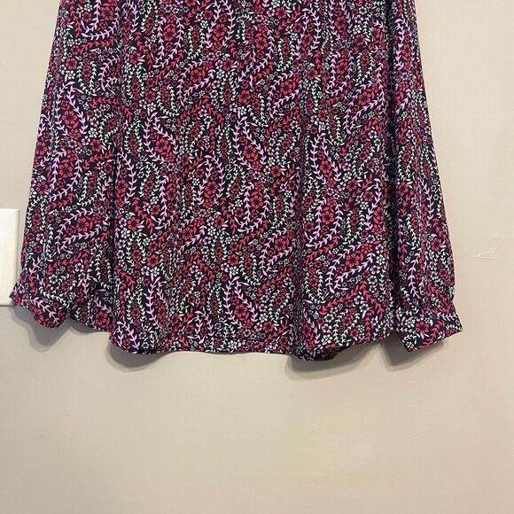 Talbots Womens Pink Black White Floral VNeck Blouse Petite Large LP - Picture 9 of 10